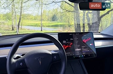 Позашляховик / Кросовер Tesla Model Y 2024 в Києві