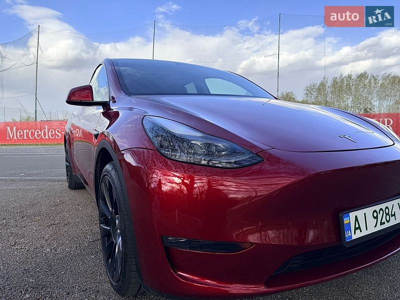 Позашляховик / Кросовер Tesla Model Y 2024 в Києві