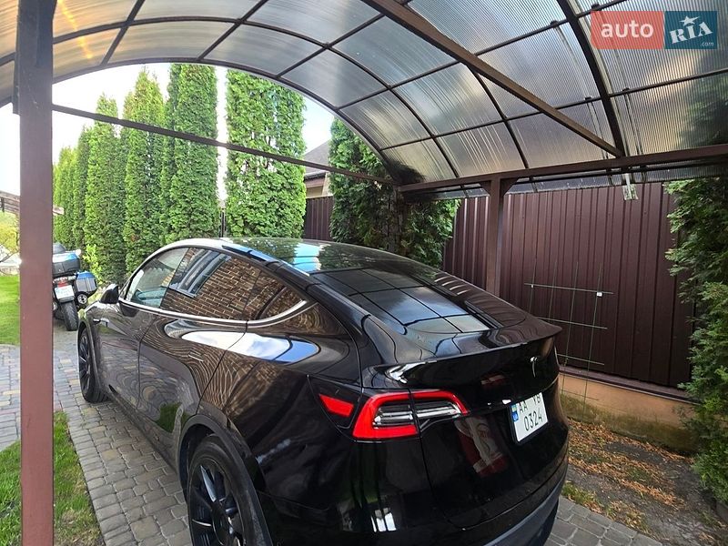 Внедорожник / Кроссовер Tesla Model Y 2021 в Киеве