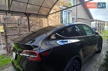 Внедорожник / Кроссовер Tesla Model Y 2021 в Киеве