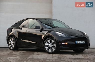Позашляховик / Кросовер Tesla Model Y 2022 в Вараші