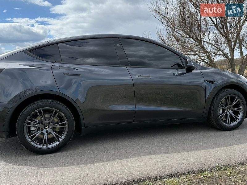 Позашляховик / Кросовер Tesla Model Y 2024 в Білій Церкві
