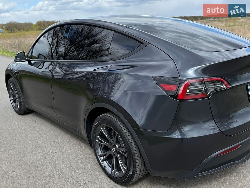 Позашляховик / Кросовер Tesla Model Y 2024 в Білій Церкві