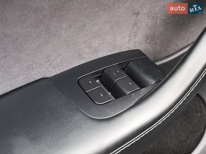 Внедорожник / Кроссовер Tesla Model Y 2022 в Харькове