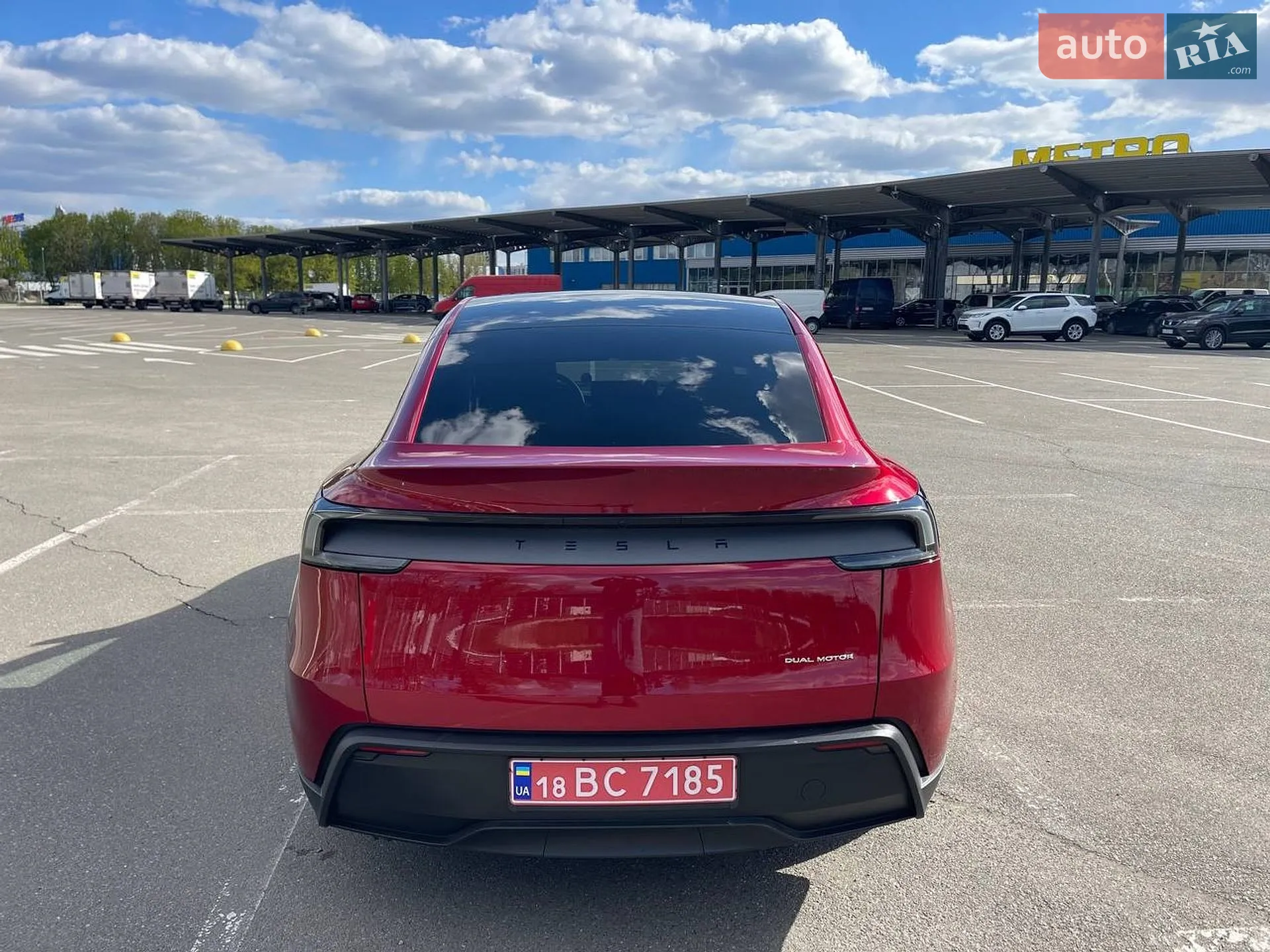 2025 Tesla Model Y - мініатюра 8