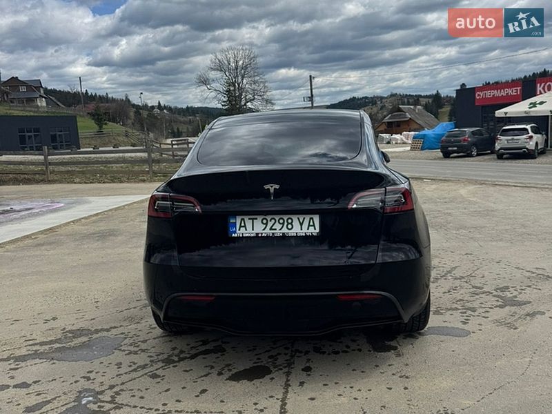 Внедорожник / Кроссовер Tesla Model Y 2023 в Ивано-Франковске