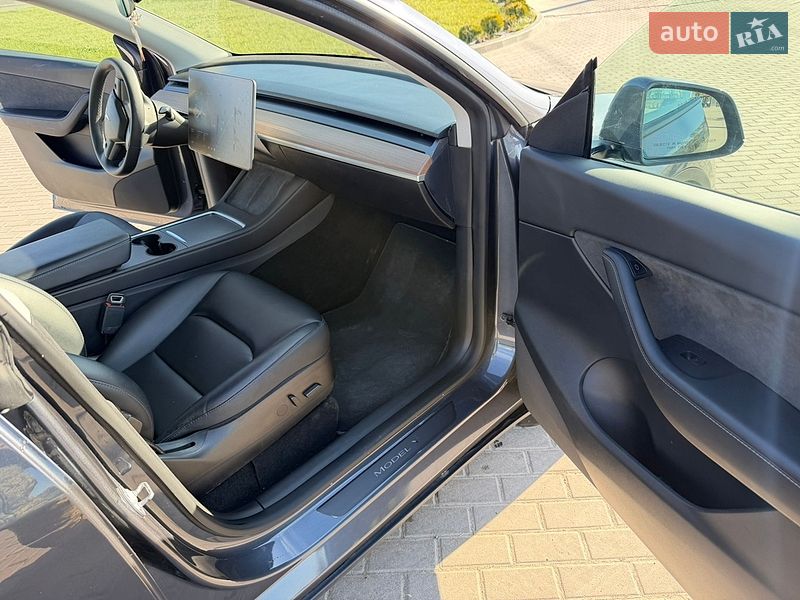 Внедорожник / Кроссовер Tesla Model Y 2021 в Золочеве