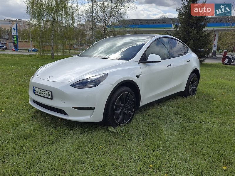 Внедорожник / Кроссовер Tesla Model Y 2023 в Полтаве