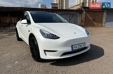 Внедорожник / Кроссовер Tesla Model Y 2021 в Киеве