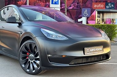 Позашляховик / Кросовер Tesla Model Y 2022 в Києві