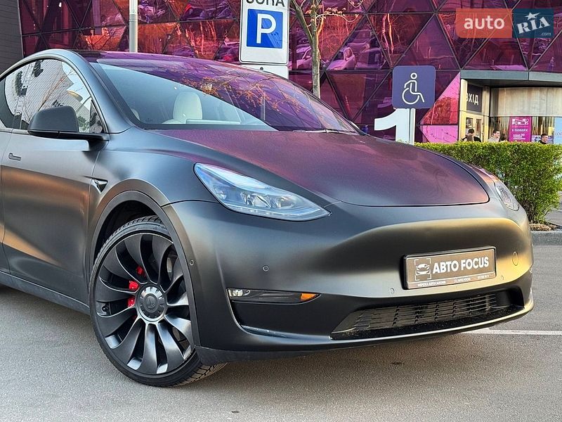 Позашляховик / Кросовер Tesla Model Y 2022 в Києві