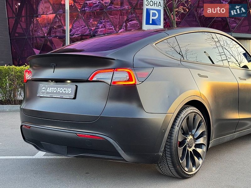 Позашляховик / Кросовер Tesla Model Y 2022 в Києві