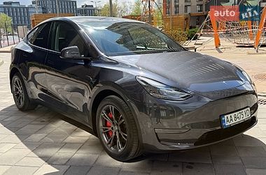 Внедорожник / Кроссовер Tesla Model Y 2024 в Киеве