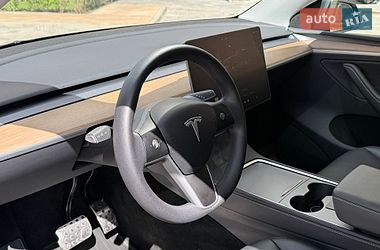 Внедорожник / Кроссовер Tesla Model Y 2024 в Киеве