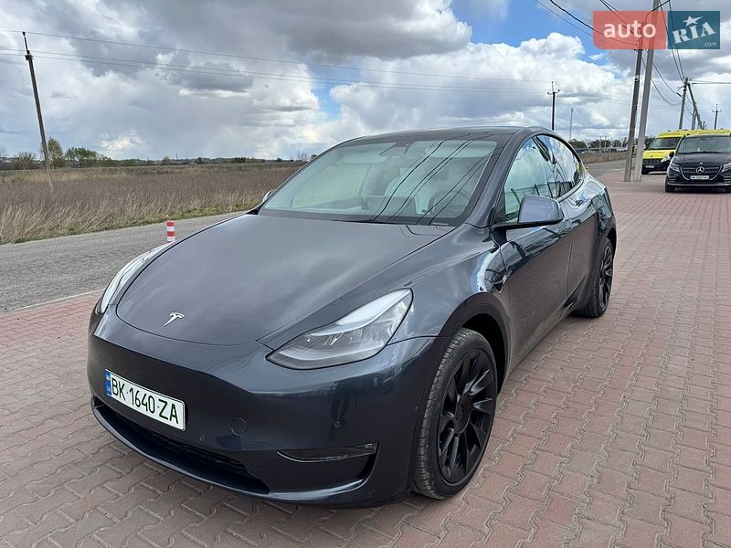 Внедорожник / Кроссовер Tesla Model Y 2022 в Ровно