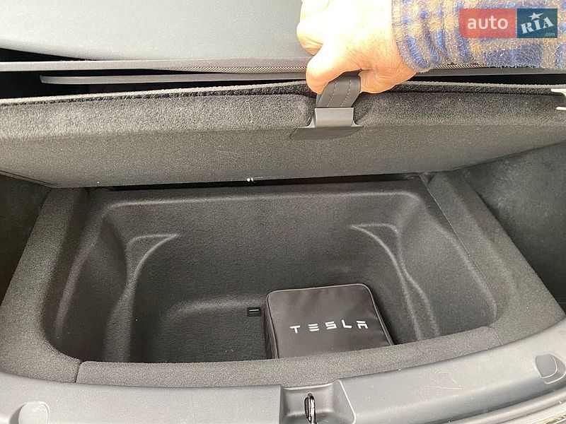 Внедорожник / Кроссовер Tesla Model Y 2024 в Тетиеве