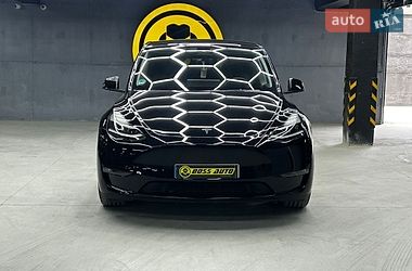 Внедорожник / Кроссовер Tesla Model Y 2023 в Черновцах