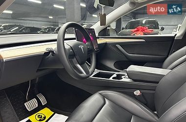 Внедорожник / Кроссовер Tesla Model Y 2023 в Черновцах