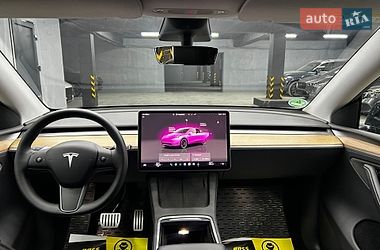 Внедорожник / Кроссовер Tesla Model Y 2023 в Черновцах
