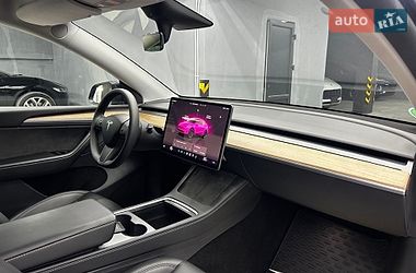Внедорожник / Кроссовер Tesla Model Y 2023 в Черновцах