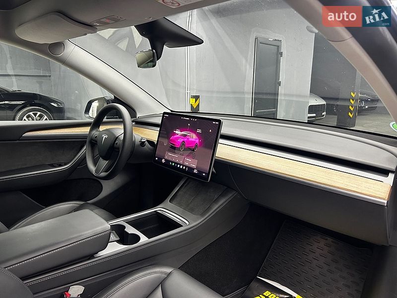 Внедорожник / Кроссовер Tesla Model Y 2023 в Черновцах