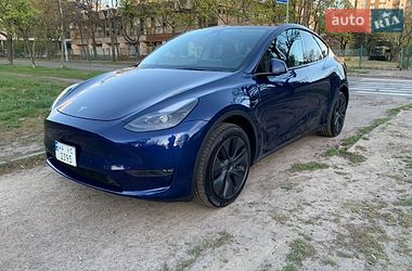 Внедорожник / Кроссовер Tesla Model Y 2024 в Киеве