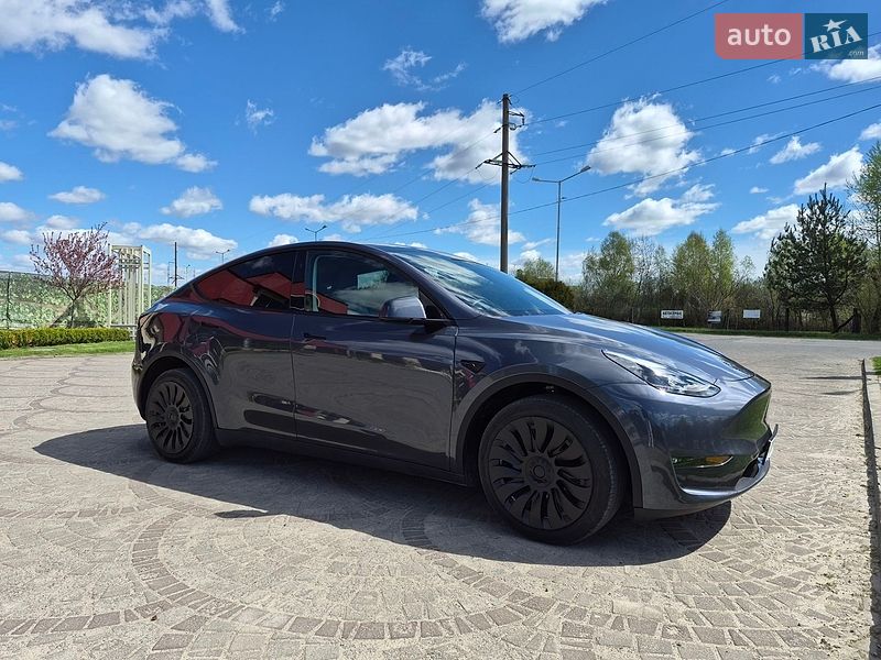 Внедорожник / Кроссовер Tesla Model Y 2023 в Львове