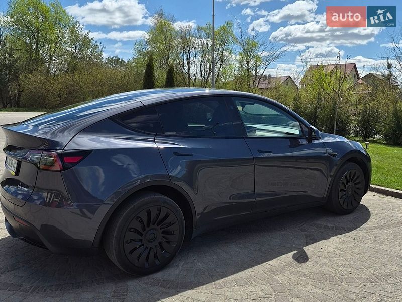 Внедорожник / Кроссовер Tesla Model Y 2023 в Львове