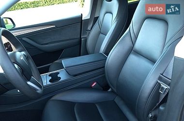 Внедорожник / Кроссовер Tesla Model Y 2023 в Львове