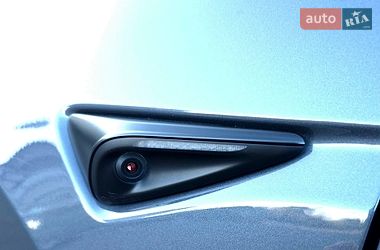 Внедорожник / Кроссовер Tesla Model Y 2023 в Львове