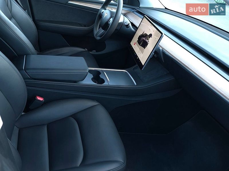 Внедорожник / Кроссовер Tesla Model Y 2023 в Львове