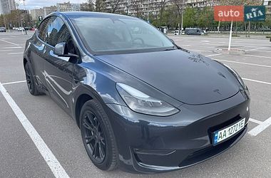 Позашляховик / Кросовер Tesla Model Y 2024 в Києві