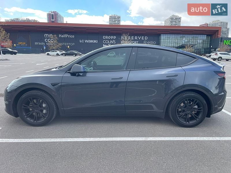 Позашляховик / Кросовер Tesla Model Y 2024 в Києві