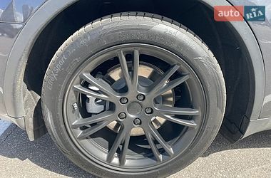 Позашляховик / Кросовер Tesla Model Y 2024 в Києві