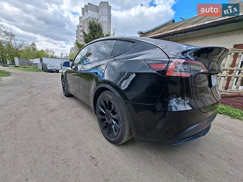 Внедорожник / Кроссовер Tesla Model Y 2021 в Львове