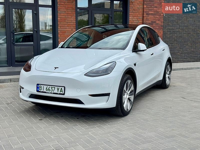 Tesla Model Y 2021