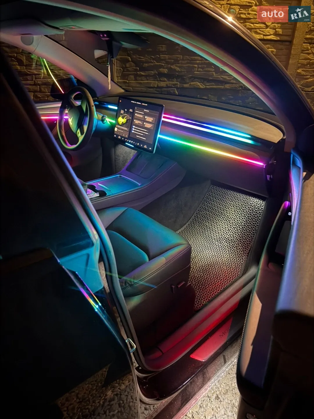 2023 Tesla Model Y - мініатюра 10
