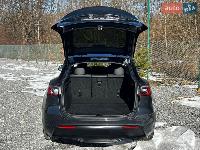 Внедорожник / Кроссовер Tesla Model Y 2024 в Львове