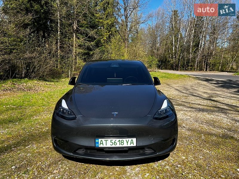 Позашляховик / Кросовер Tesla Model Y 2023 в Долині