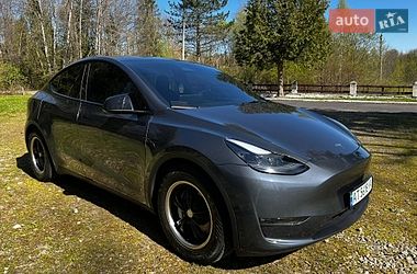 Позашляховик / Кросовер Tesla Model Y 2023 в Долині