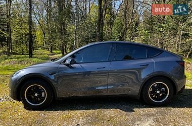 Позашляховик / Кросовер Tesla Model Y 2023 в Долині