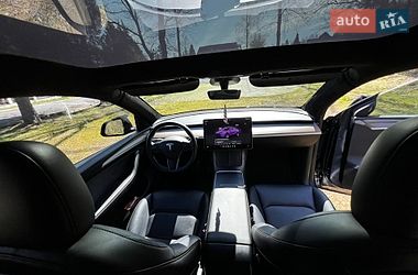 Позашляховик / Кросовер Tesla Model Y 2023 в Долині
