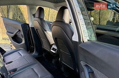 Внедорожник / Кроссовер Tesla Model Y 2023 в Хоросткове фото 4 Внедорожник / Кроссовер Tesla Model Y 2023 в Хоросткове