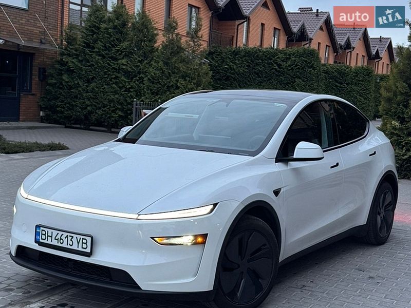Tesla Model Y 2025 Tesla Model Y 2025