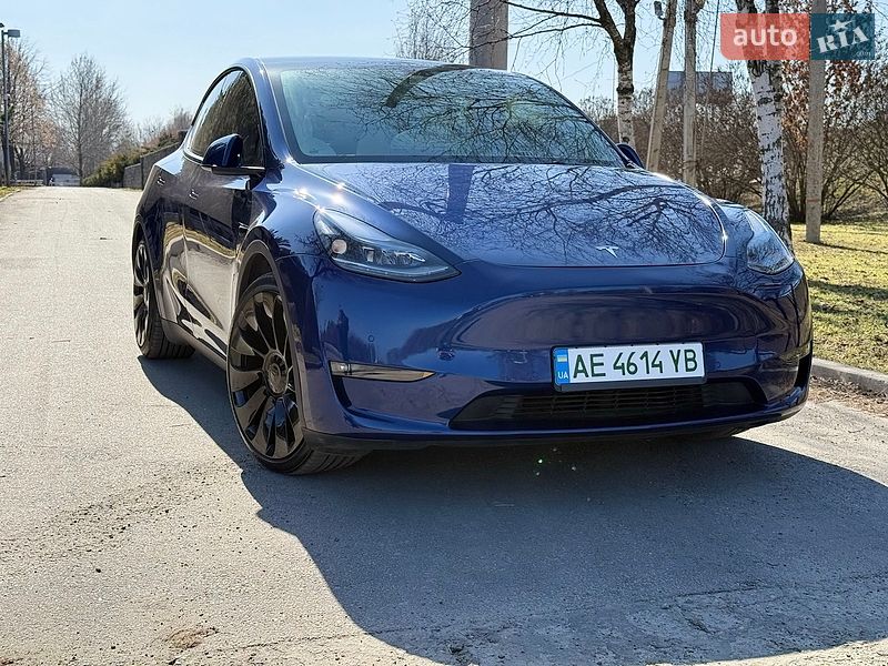Позашляховик / Кросовер Tesla Model Y 2022 в Дніпрі