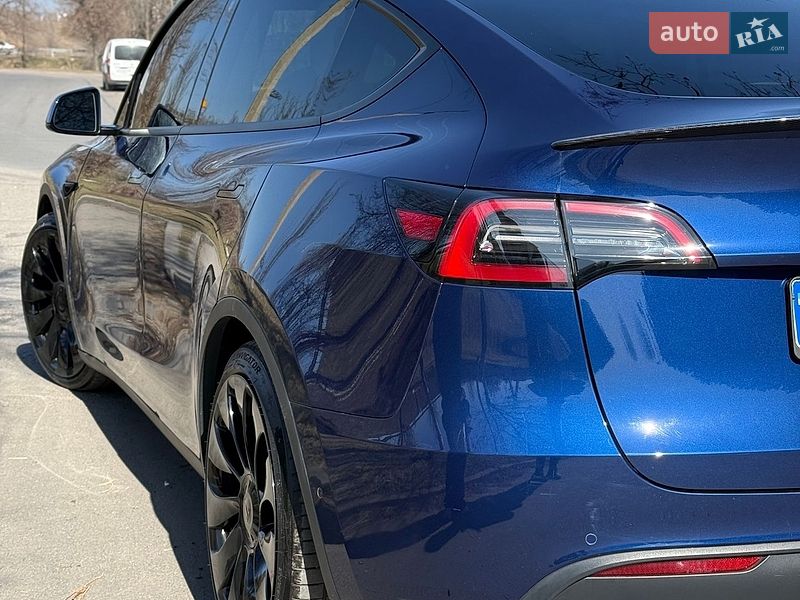 Позашляховик / Кросовер Tesla Model Y 2022 в Дніпрі