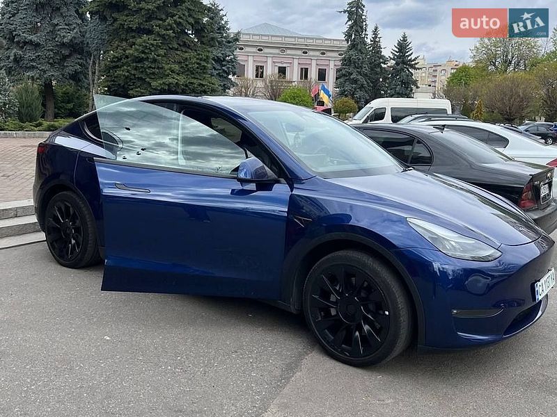 Внедорожник / Кроссовер Tesla Model Y 2023 в Черкассах