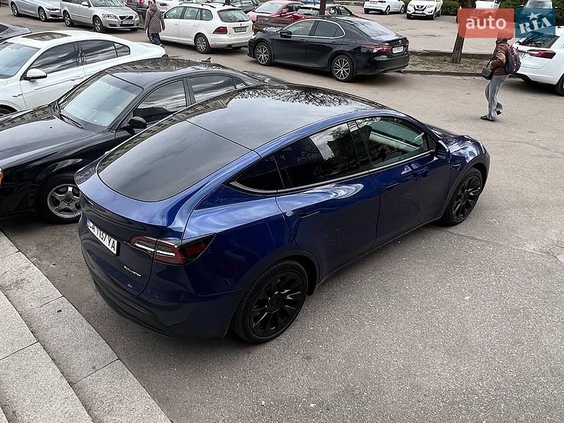 Внедорожник / Кроссовер Tesla Model Y 2023 в Черкассах