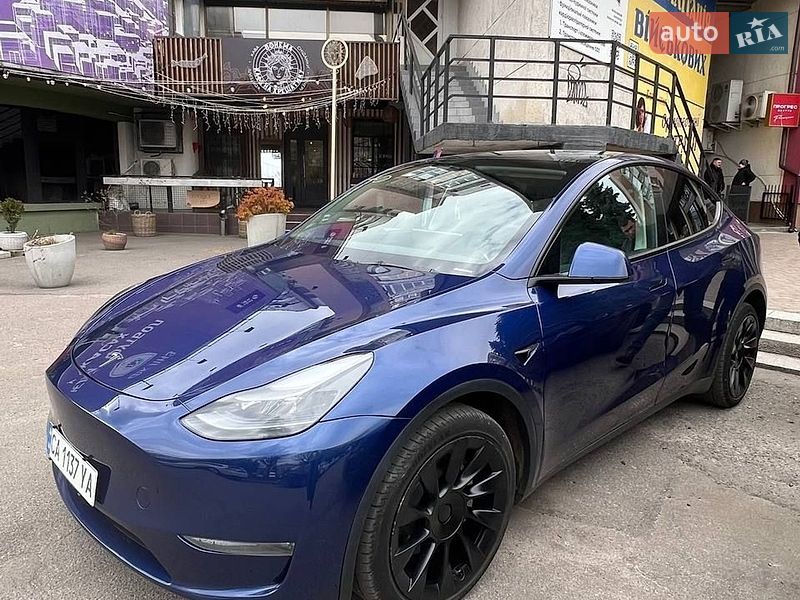 Внедорожник / Кроссовер Tesla Model Y 2023 в Черкассах