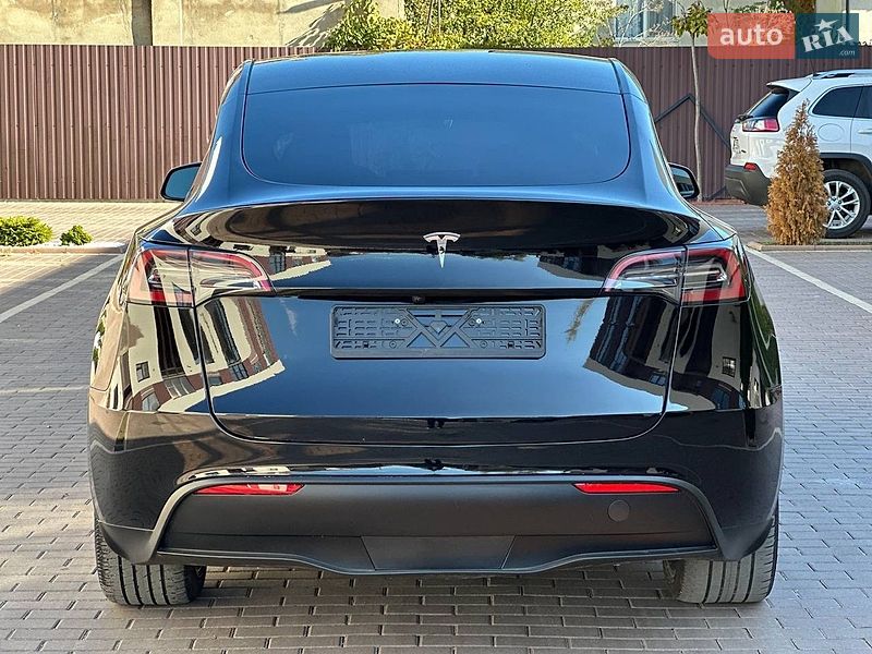 Внедорожник / Кроссовер Tesla Model Y 2024 в Одессе